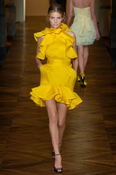 Look 38